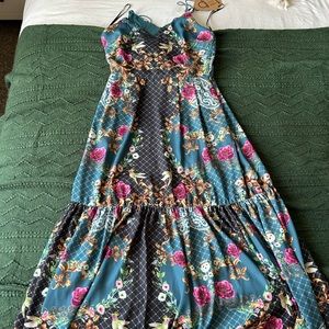 Antix dress “rendeu flor”